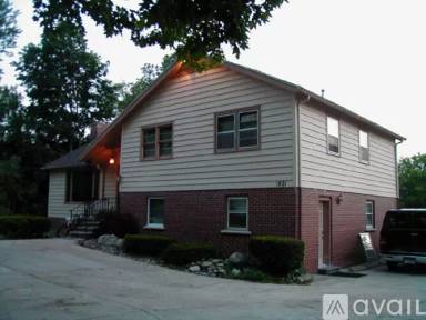Main picture of 1921 Abbot Rd