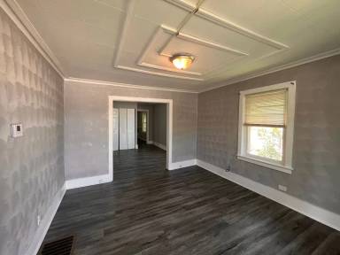 Main picture of 2848 5 1/2 Ave