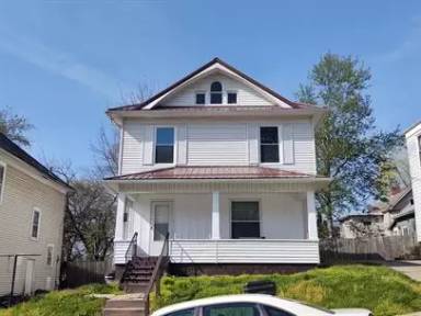 Main picture of 831 Gomber Ave