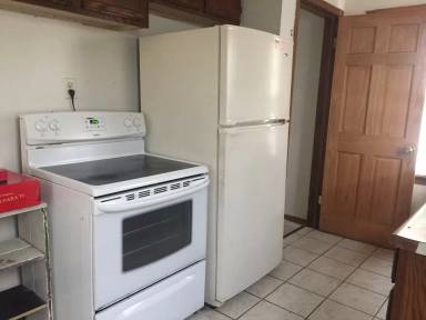 Main picture of 641 Newton St