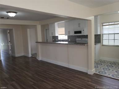 Main picture of 3266 NW 35th St