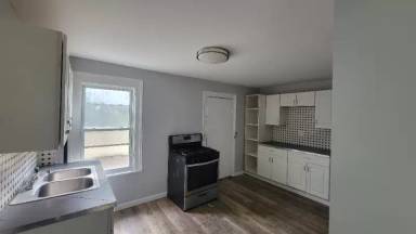 Main picture of 11 Fairview Ave