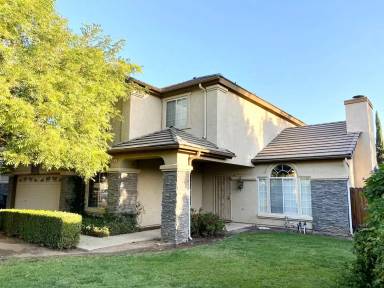 Main picture of 9834 N Whitney Ave