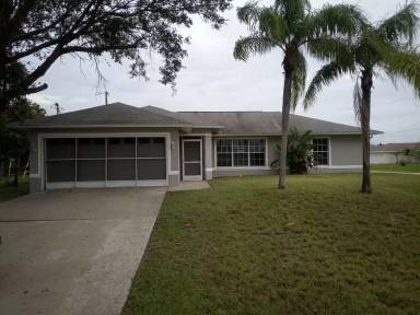 Main picture of 139 SE 5th Ave