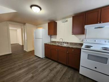 Main picture of 316 Woodward Ave