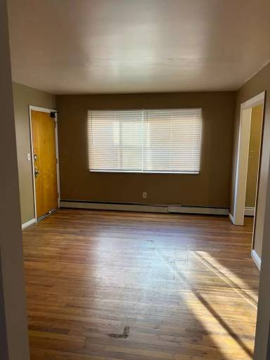 Main picture of 4404 W 8th St