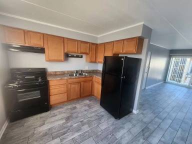 Main picture of 6921 Pershing Rd