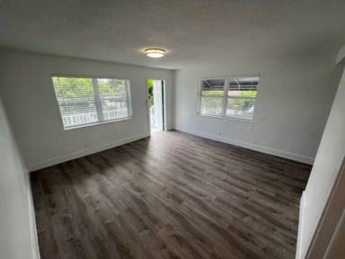Main picture of 1821 Thomas St
