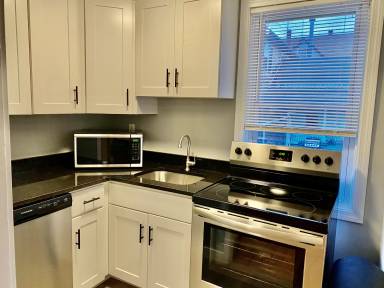 Main picture of 67 School St