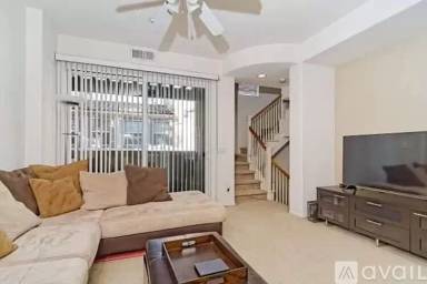 Main picture of 2901 Escala Cir