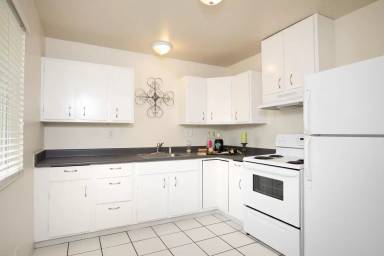 Main picture of 908 Dainty Ave