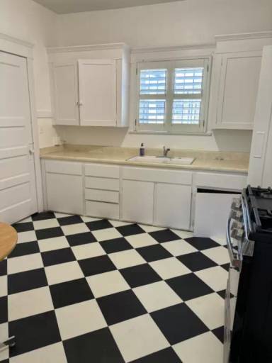 Main picture of 1007 N 9th Ave