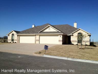 Main picture of 390 Park Place Dr