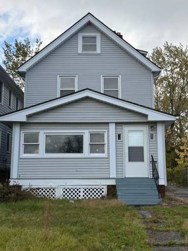 Main picture of 3935 E 147th St