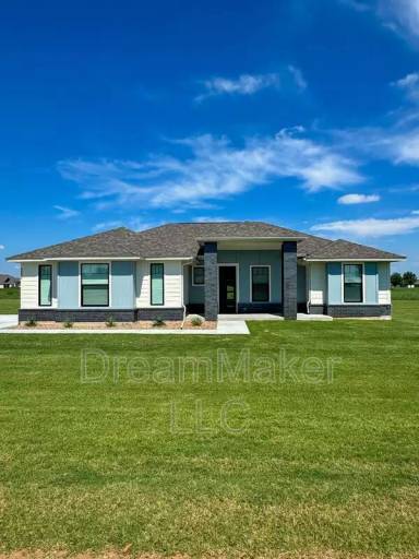 Main picture of 5229 Lily Ln