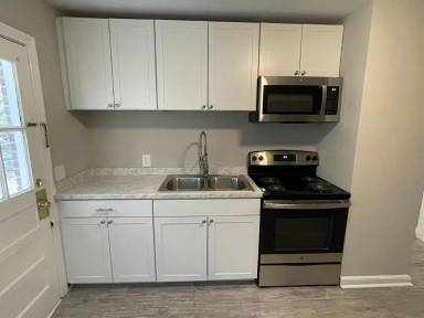 Main picture of 29 Hollywood Ct