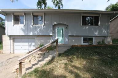 Main picture of 7790 Greenleaf Dr