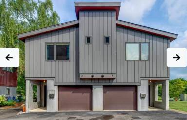 Main picture of 318 Van Buren St