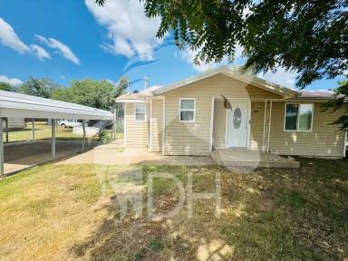 Main picture of 703 6th St