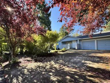 Main picture of 4751 SW 53rd Ave