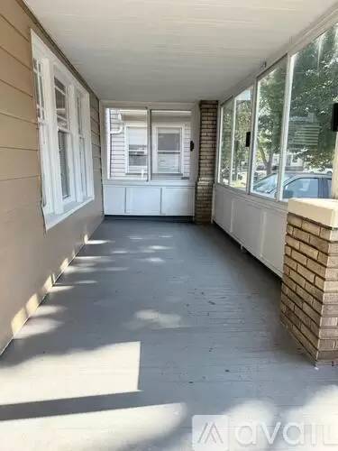 Main picture of 3545 W 129th St