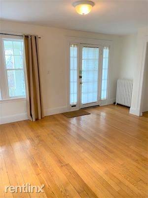 Main picture of 129 Raymond St