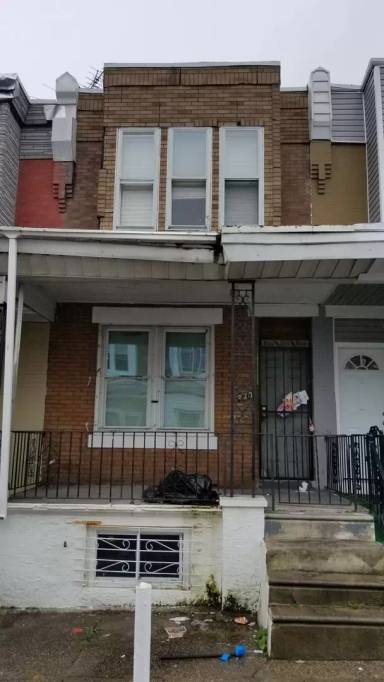 Main picture of 908 E Schiller St