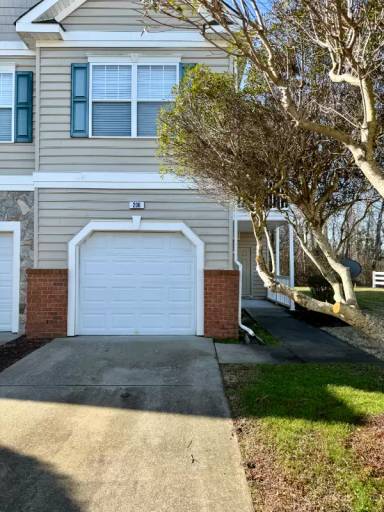 Main picture of 206 Adams Creek Rd