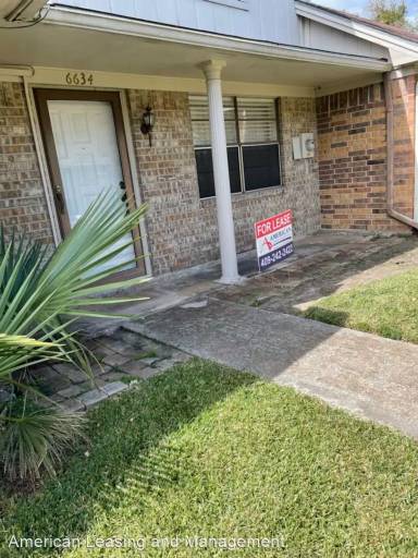 Main picture of 6634 Lexington Dr