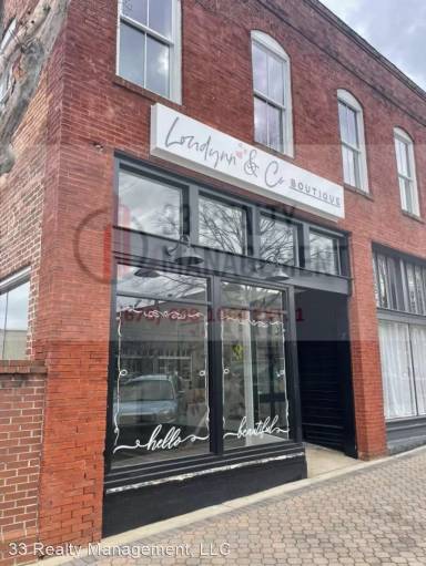 Main picture of 125 W Solomon St