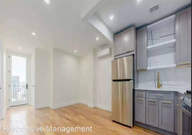 Main picture of 535 Grand Street