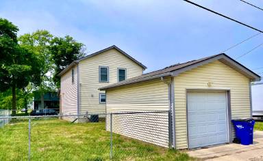 Main picture of 1400 Helen St