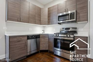 Main picture of 2945 W Diversey Ave