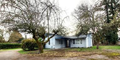Main picture of 4420 Sunset Dr W