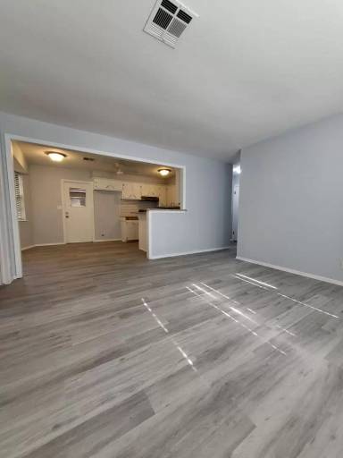 Main picture of 1604 Canterbury St