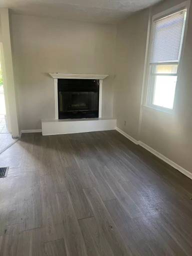 Main picture of 831 E Percy Ave