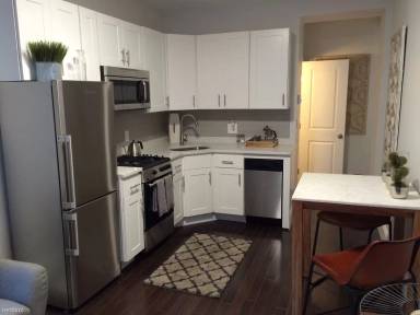 Main picture of 60 Clearway St