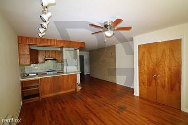 Main picture of 1435 N Dearborn St