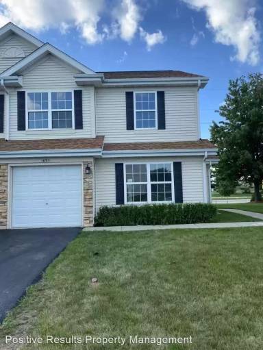 Main picture of 1615 W Chrysler Dr