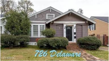 Main picture of 764 Delaware St