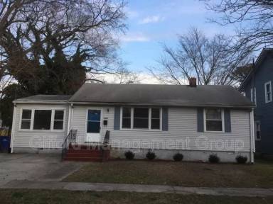 Main picture of 3220 Lens Ave