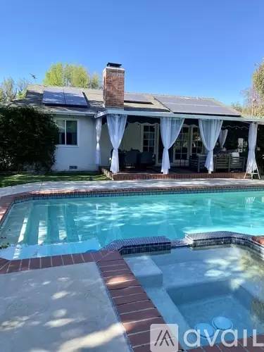 Main picture of 23020 Haynes St