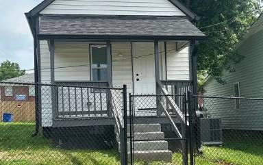 Main picture of 124 E 14th St