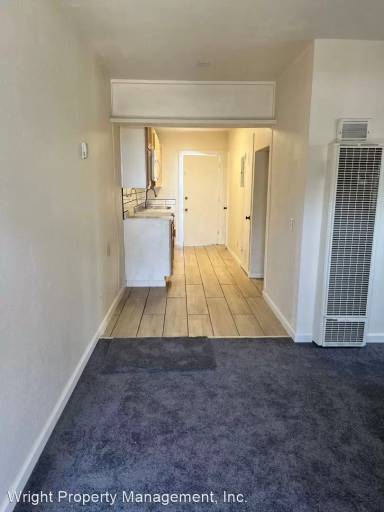 Main picture of 162 E 2nd St