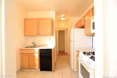 Main picture of Hoyt Bedford Apartments