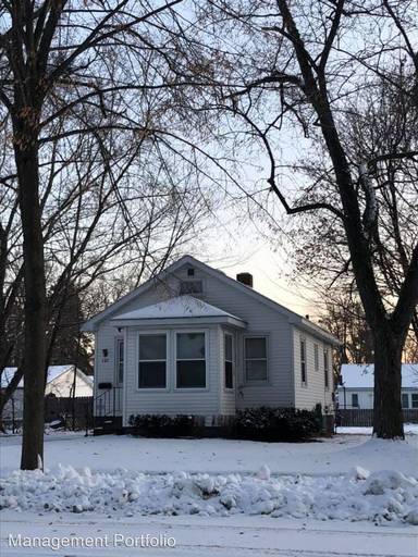 Main picture of 121 Jefferson Ave