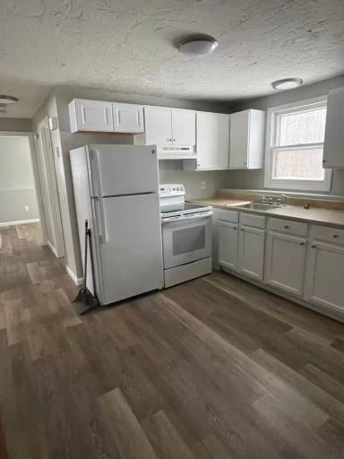 Main picture of 5-24 Clark Ct