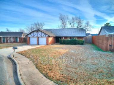Main picture of 808 Mars Cir