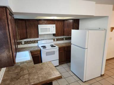 Main picture of 530 Mumford St