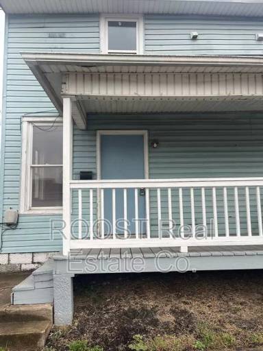 Main picture of 270 N 5th St